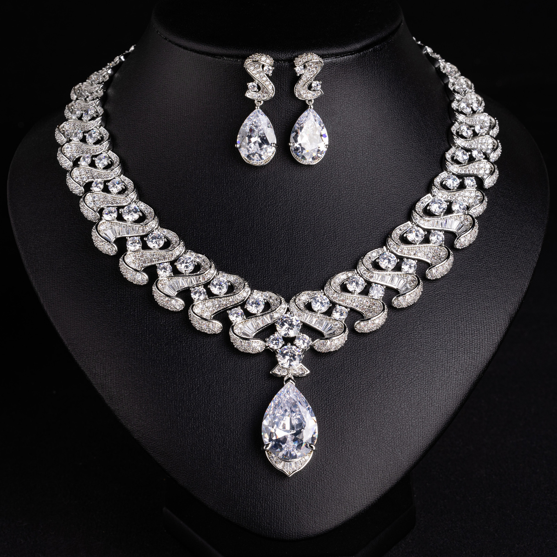luxury platinum plated teardrop bridal jewelry set | crystal zircon wedding duo 1